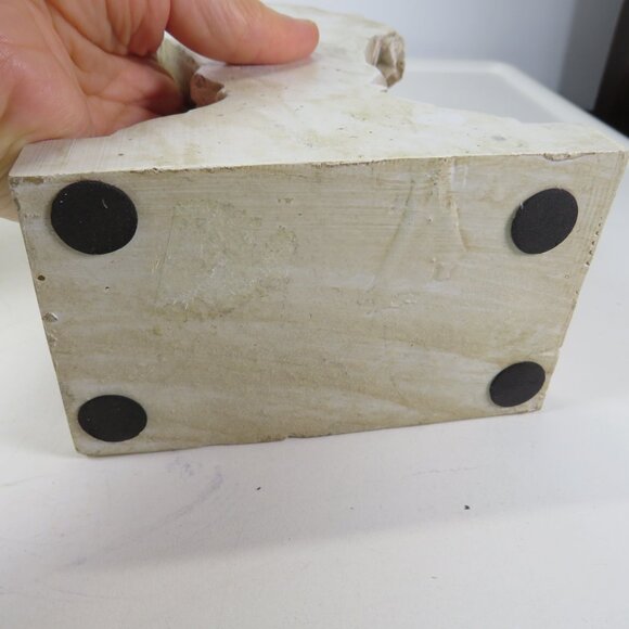 Pair of Vintage Faux Stone Floral Urn Bookends or Door Stops Distressed design - Picture 11 of 12